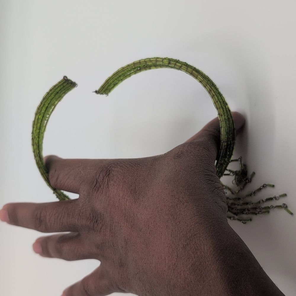 Elegant Green Beaded Choker Necklace - Picture 6 of 9